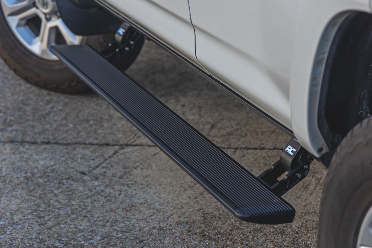 Toyota 4Runner Power Running Boards - Rough Country - 6-Inch All-Season Aluminum Boards - '10-'24
